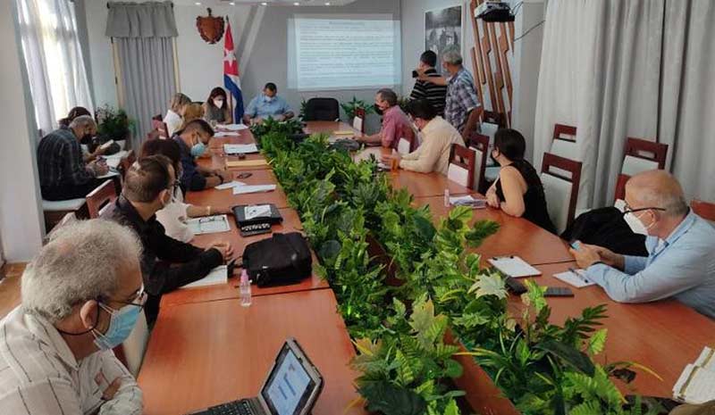 holguin reunion expertos