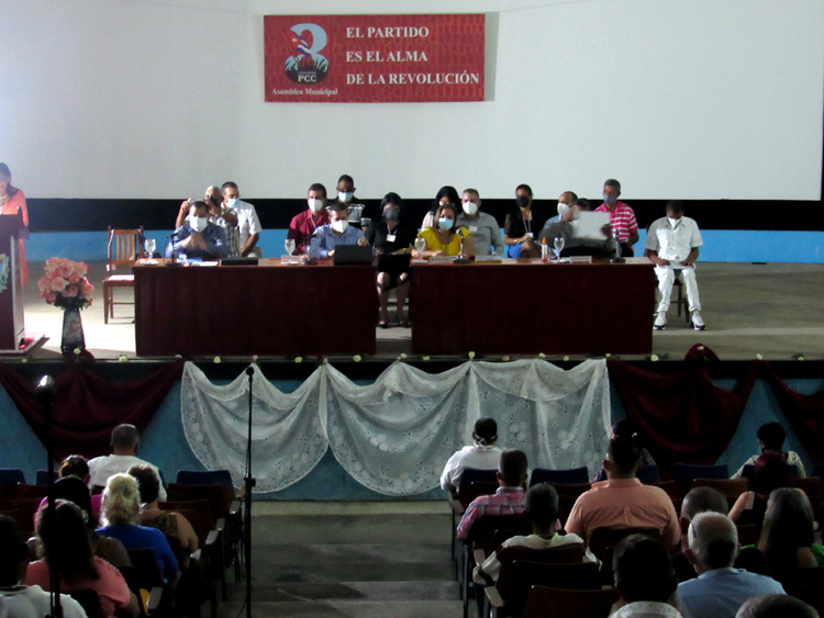 Asamblea Gibara 01