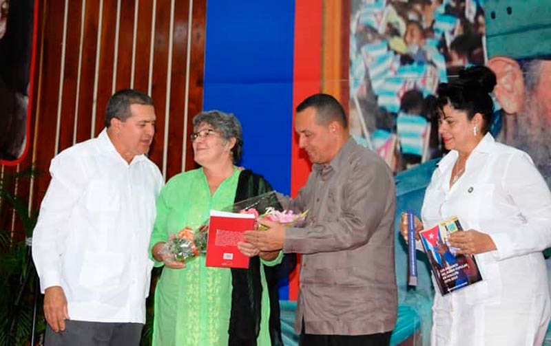 Historia Mayra SanMiguel 0 4