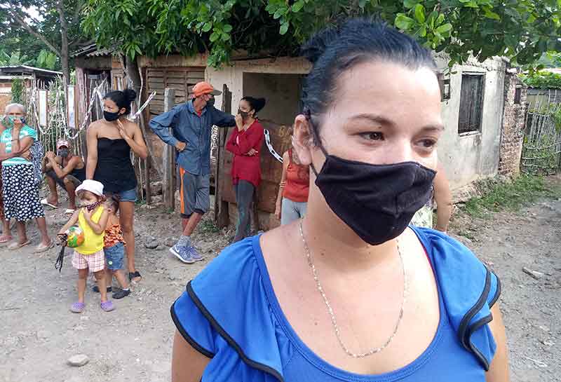 barrios recorrido Yanisleidis presidenta