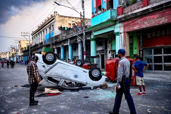 manifestaciones hechos violentos Cuba 11 de julio de 2021 580x386