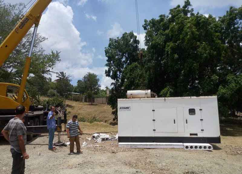 Instalación de grupos electrógenos para favorecer el abasto de agua. Foto: Empresa de Acueducto y Alcantarillado de Holguín. situacion3