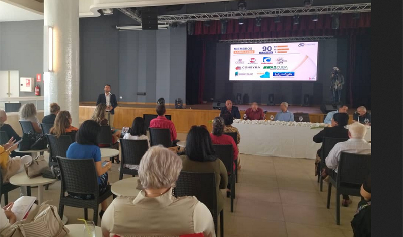 Holguin Comercio 1
