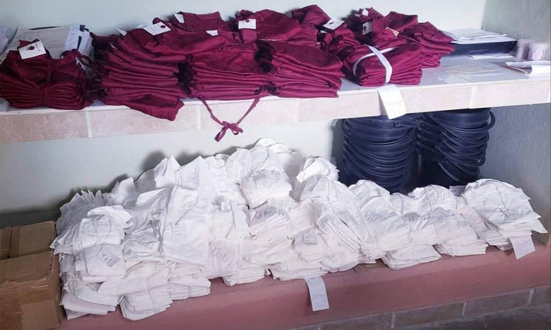 Uniforme Escolar 2