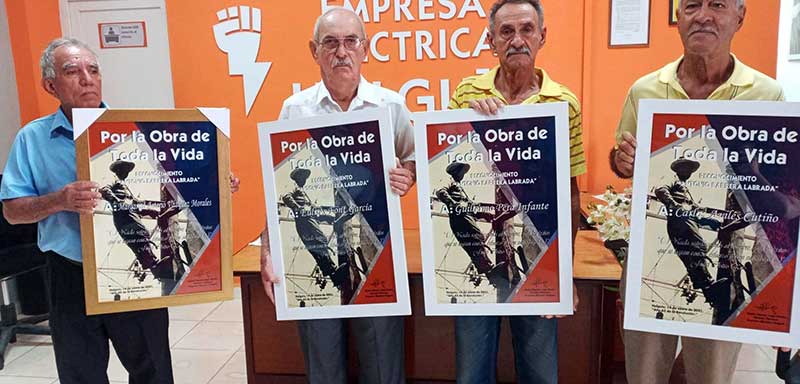 trabajadores eléctricos revolución 4