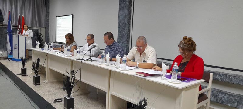 Ministro Salud Publica1