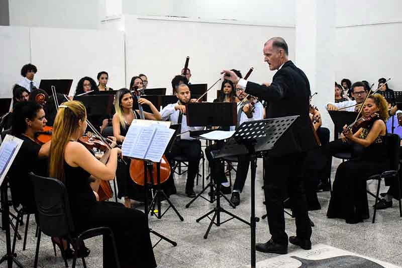 Fotos: Heidi Calderón orquesta sinfónica HCS 6