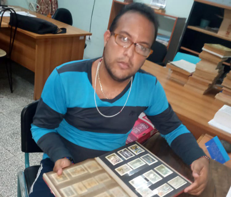 Coleccionista filatelia 01