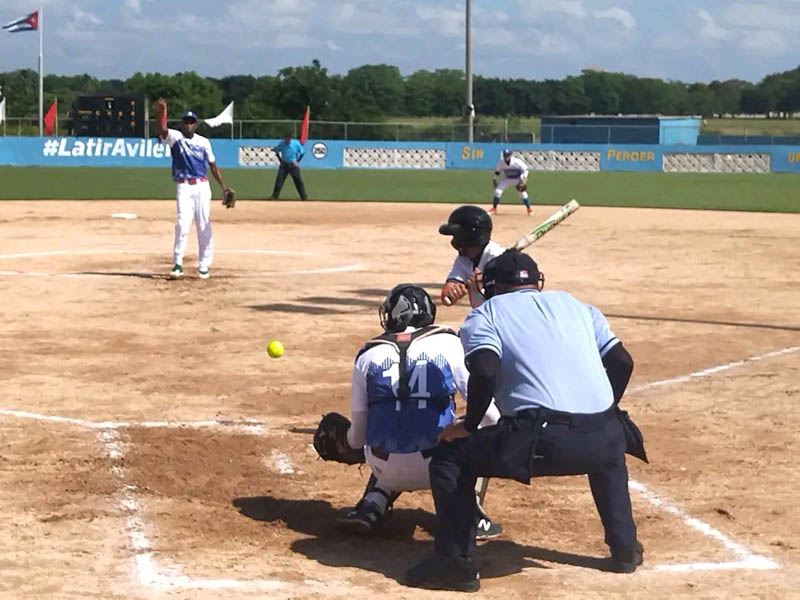 Foto tomada del perfil de Facebook de Guillermo Rodríguez Jornada softbol