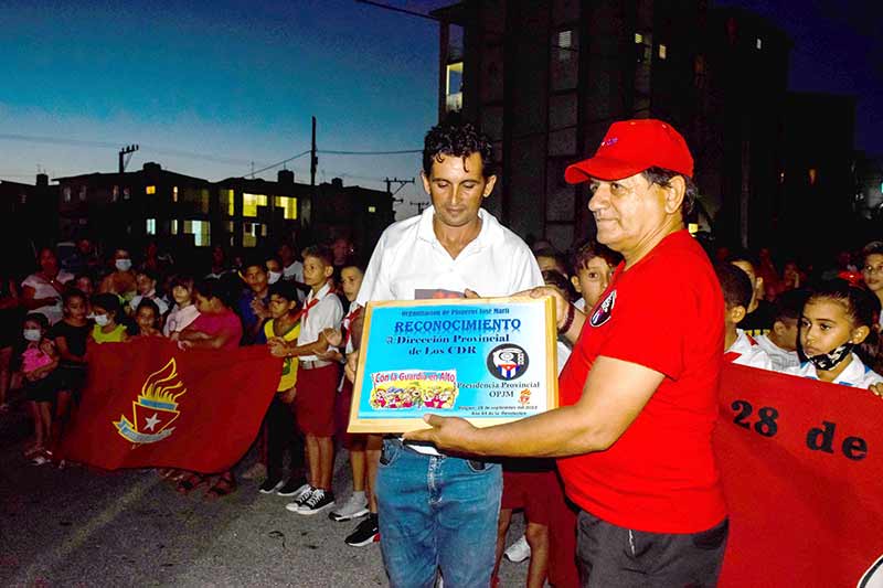 hcs homenaje de pioneros a CDR 4