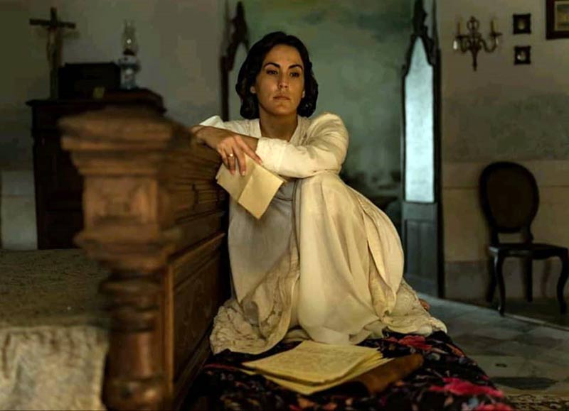 Yaremis como Consuelo, en la película Inocencia. Consuelo en la película Inocencia 4