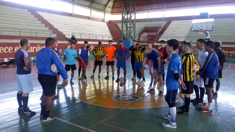 Pumas de Holguín pretenden mejorar el quinto puesto de la pasada edición. Fotos: Del autor Futsal 1