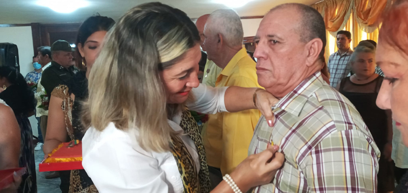 condecoraciones primeromayo 3