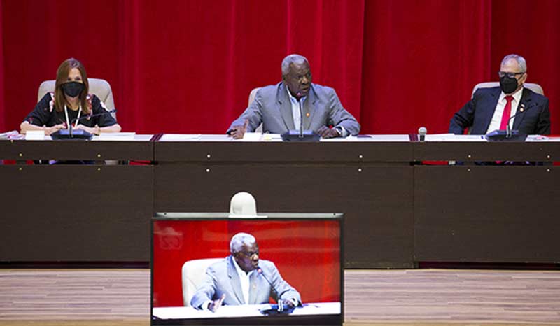 esteban lazo presidenteq