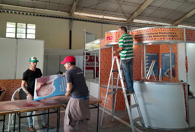 Fotos de la autora expoholguín 2023 preparat RRR 1