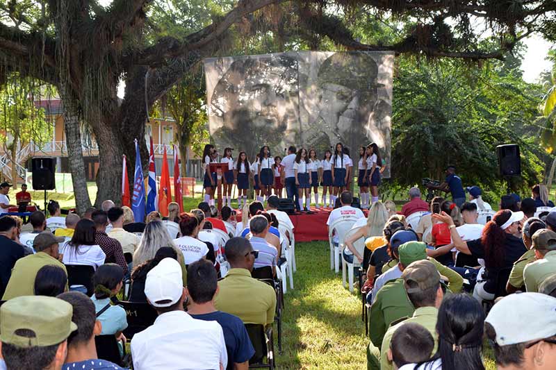 Fidel cumpleaños Birán ATH 15