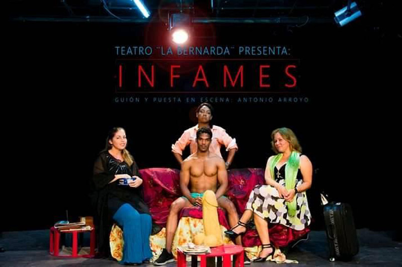 En la obra teatral "Infames", dirigida por Antonio Arroyo, con el grupo La Bernarda. Yass Beltrán 9
