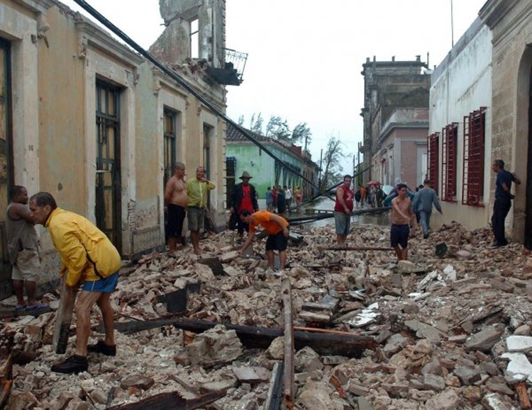 huracan ike mayari 33