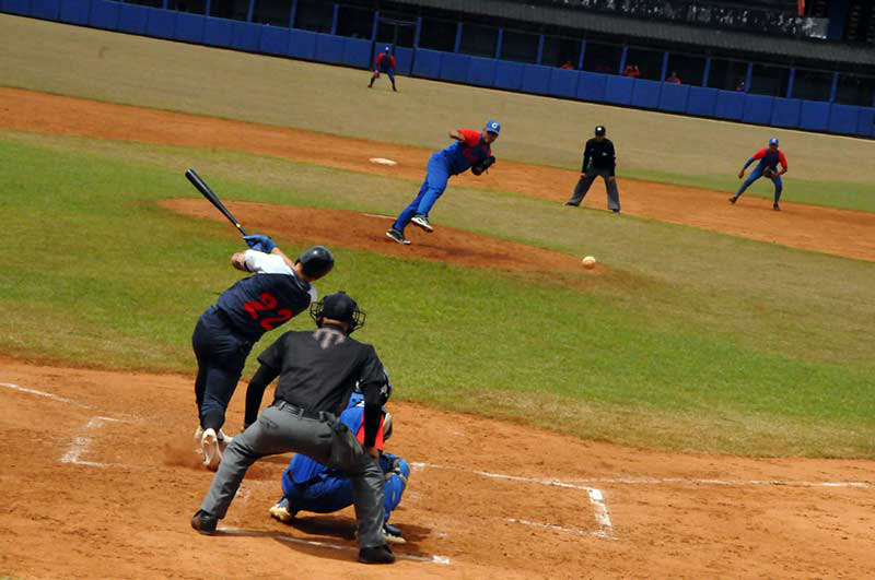 Foto: Elder Leyva pelota 1