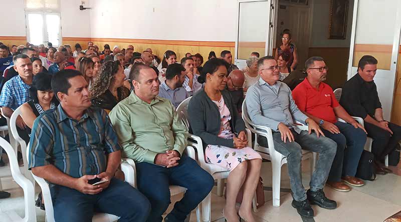 Fotos de la autora Banes diputados asamblea MF 1
