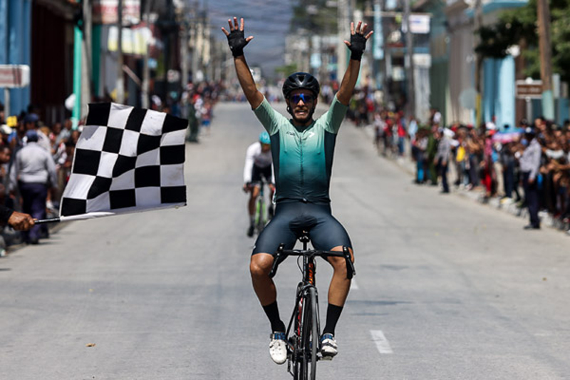 Foto: Calixto Llanes Vuelta a Oriente Parra ganador