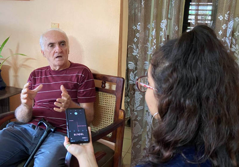 Junto a la autora de esta entrevista. Pepe H 05