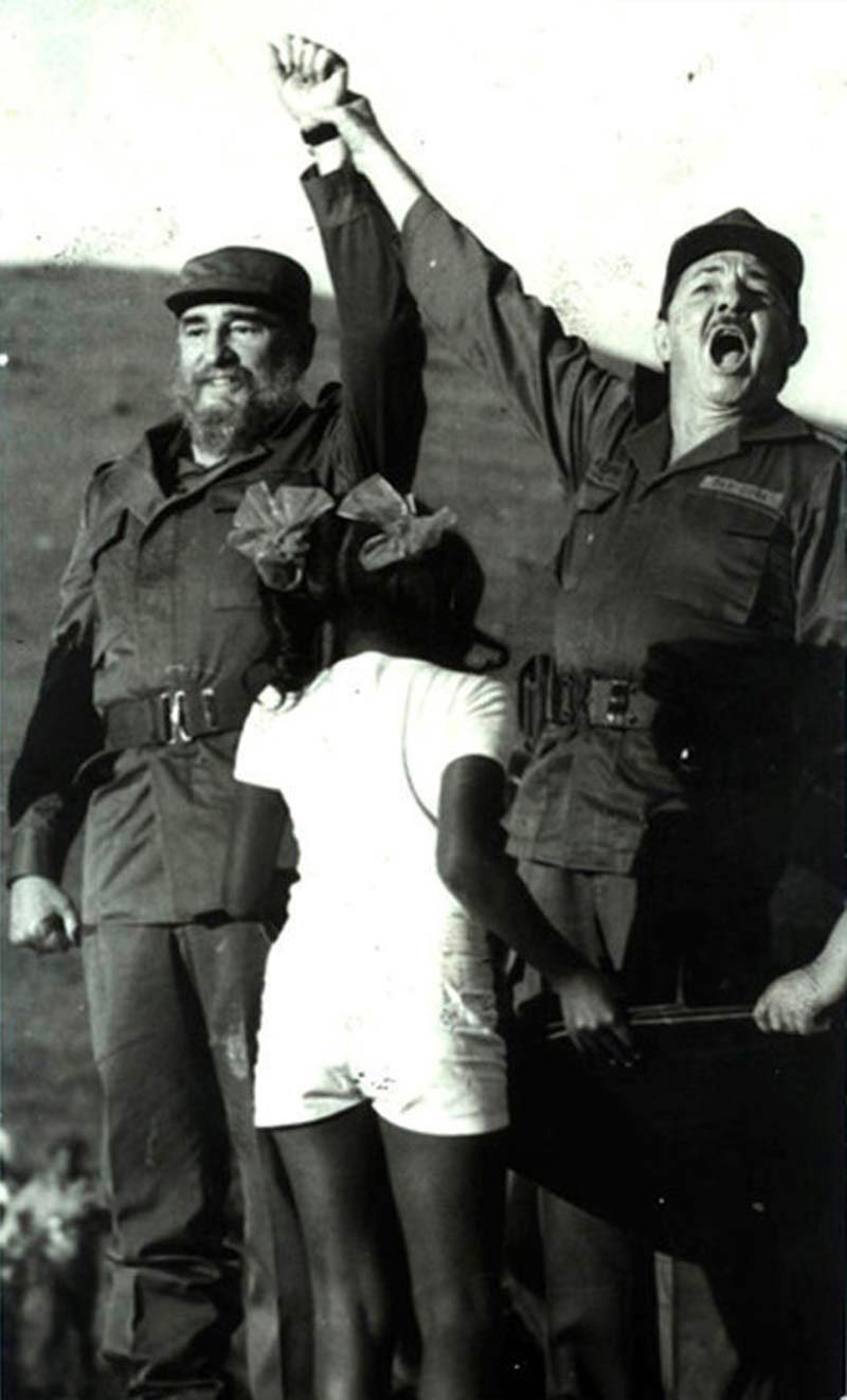 Fidel y Raúl Castro Ruz rememoran su reencuentro en el paraje serrano de Cinco Palmas, Media Luna, en la provincia de Granma. Foto: Sitio “Fidel Soldado de las Ideas”. Fidel Rau l1