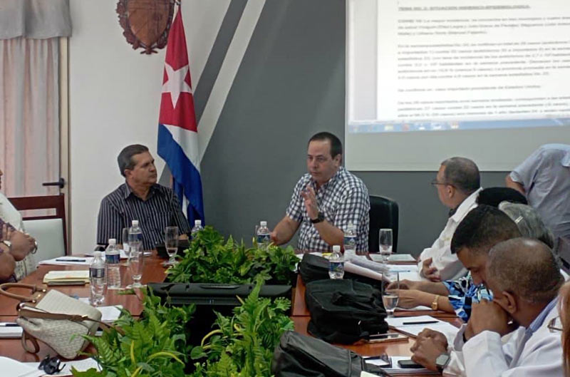 ministro salud trabajo visita 1