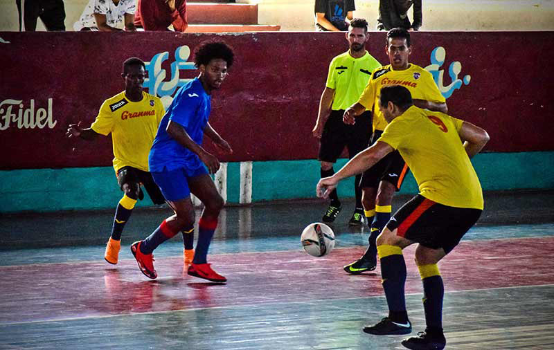 pumas futsal HCS 04
