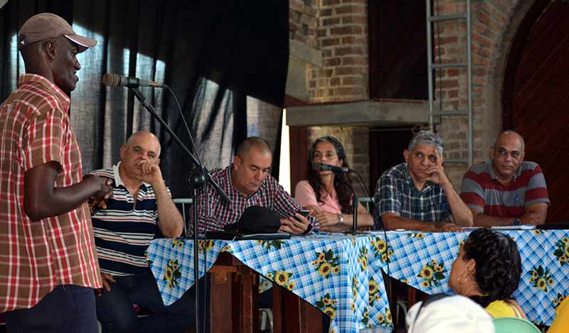 Ministro agricultura velasco ATH 3