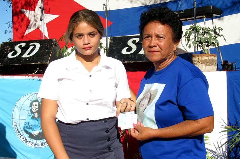 cacocum dia mujer acto ATH 4