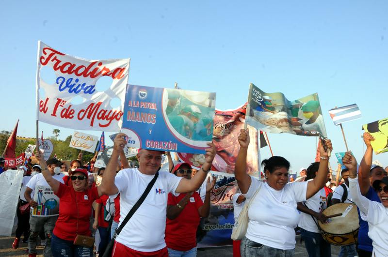 desfile primero mayo ELA 12