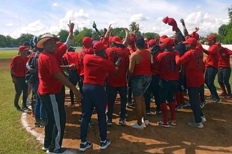 colosos campeones liga azucarera béisbol 1