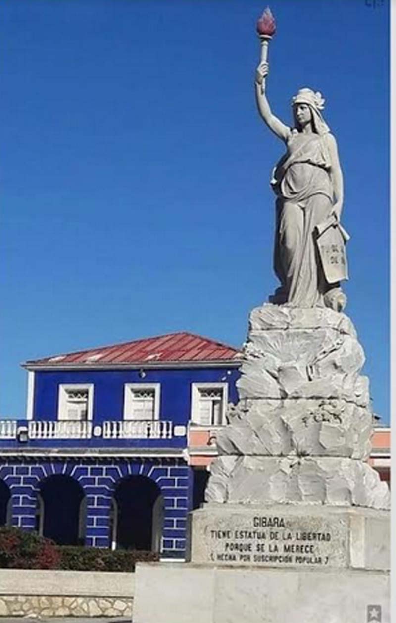 La Biblioteca “Armando Leyva Balaguer” está situada cerca de la Estatua de la Libertad de Gibara. Foto: Archivo contraluz2