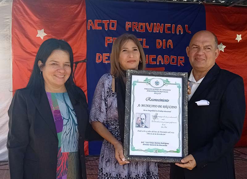 día educador banes acto 2