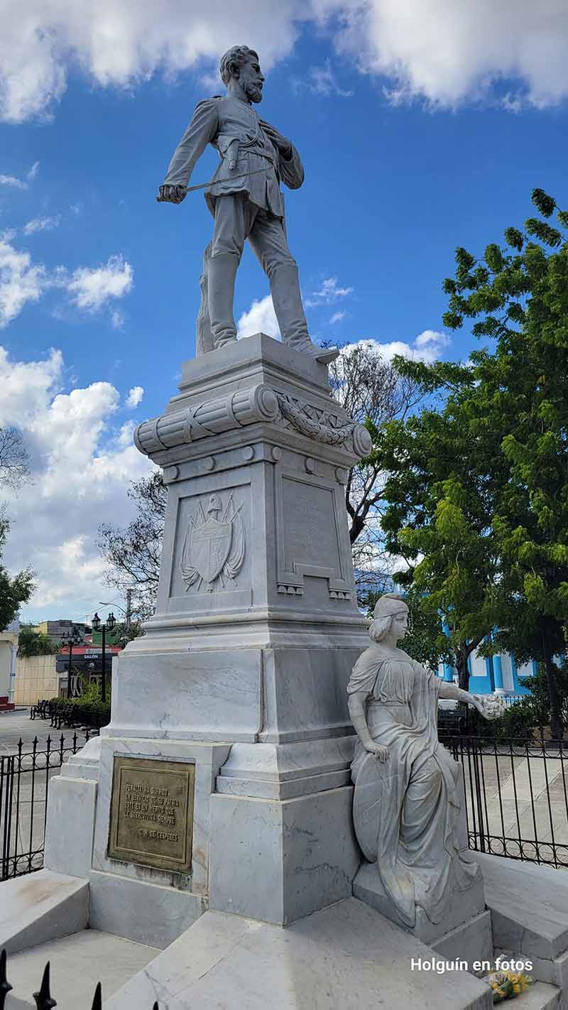estatua julio grave de peralta 3