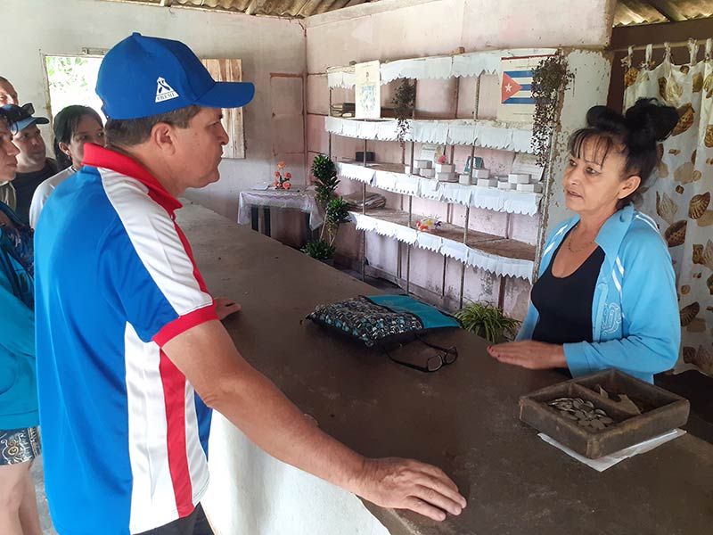 báguanos recorrido autoridades 4