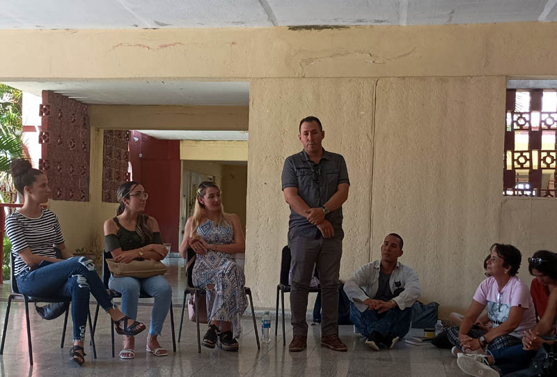 apunto prensa periodismo 2