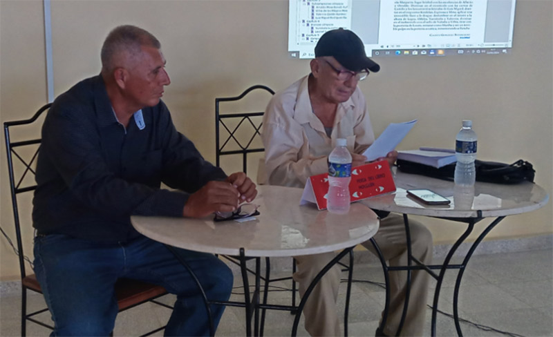 libro holguineros podio