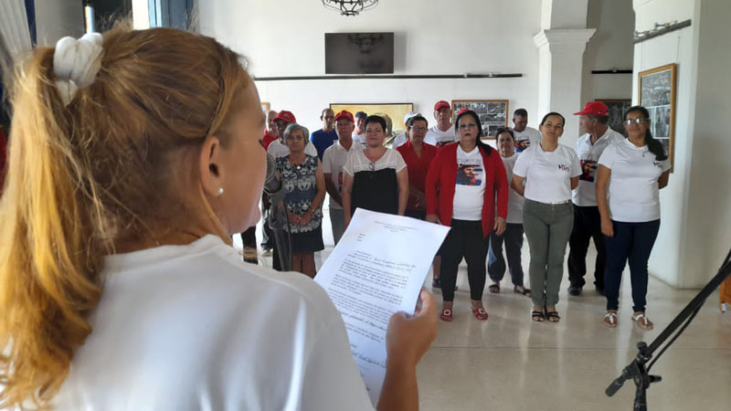 DIS distinguido nacional 02