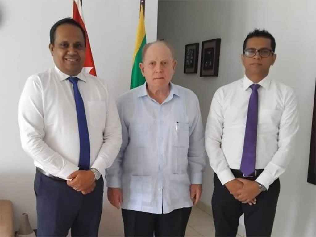 iOHb 86178733 cuba dialogo directivos farmaceutica sri lanka.jpg