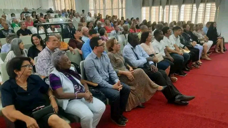 UHo educador 02