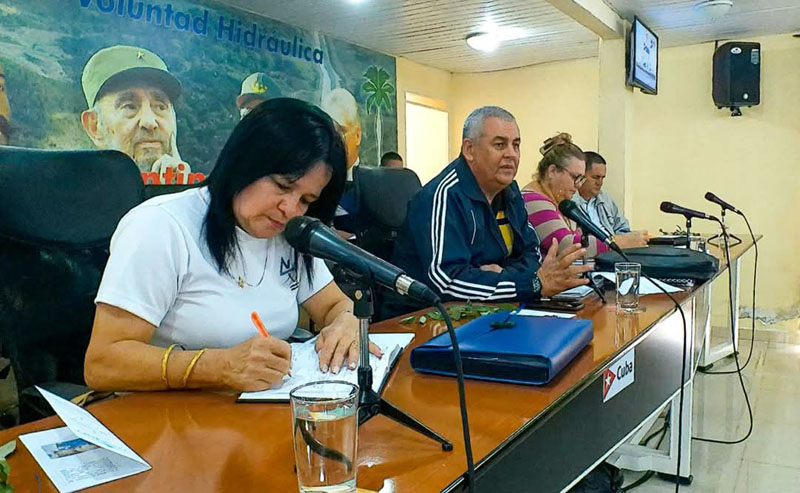 encuentro gobernador 01