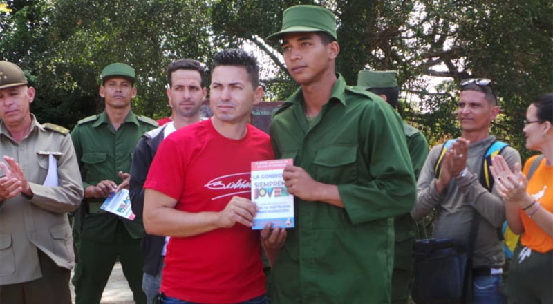 jovenesmilitares1