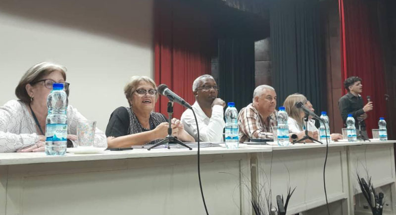 universidadHol1