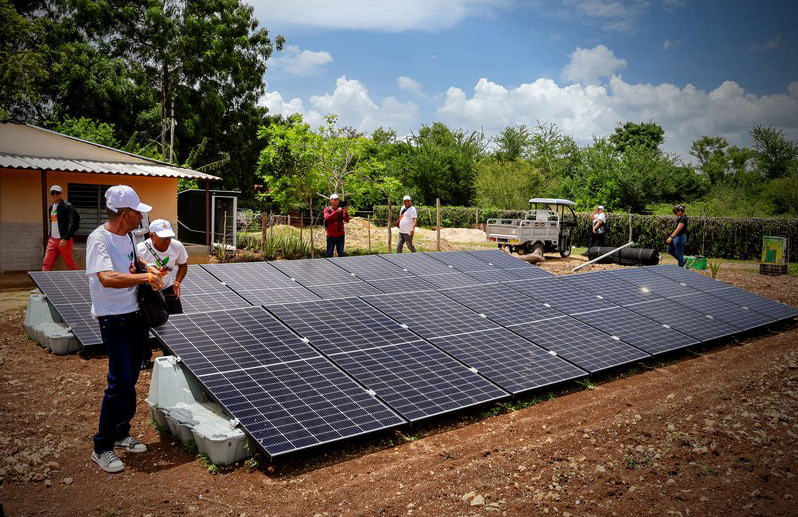 0628 paneles solares holguin