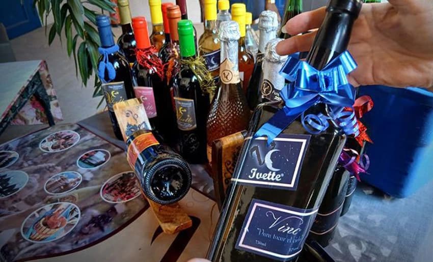 3 holguin wine