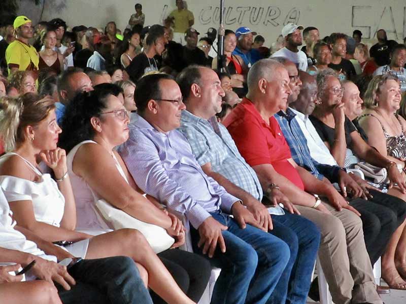 gala a celebrar la.vida Ariel 4