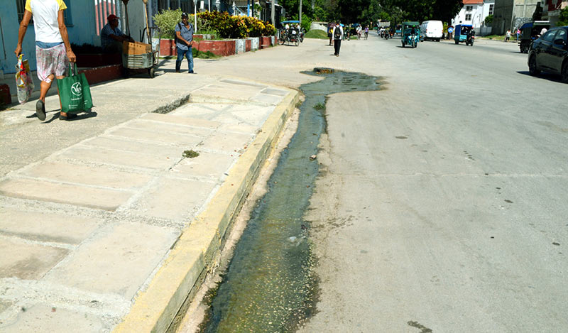 Fotorrep aguas albañales basura ATH 8