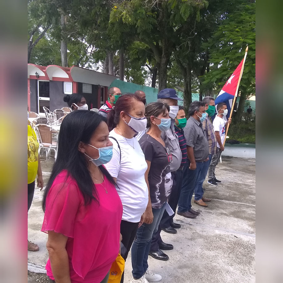  En la provincia se han abanderado 128 grupos que integran a más de ochocientos holguineros para enfrentar a los coleros, revendedores y acaparadores